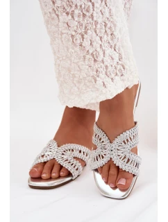 Dámské ploché stříbrné pantofle model 22031972 - Boto