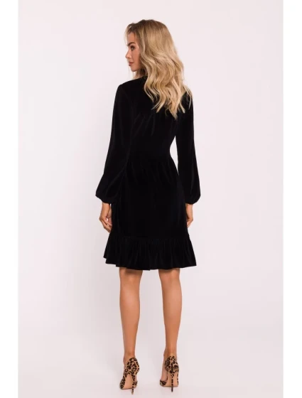 model 20555707 Sametové šaty s výstřihem do V černé - Moe