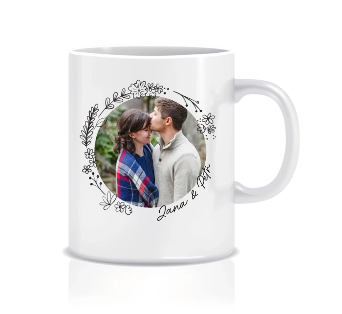 Personalizovaný keramický hrnek 300 ml s květinovým ohraničením Personalizovaný keramický hrnek 300 ml s květinovým ohraničením