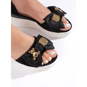 Designové černé dámské  sandály na klínku