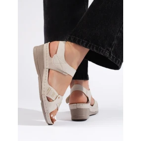 Zajímavé  sandály dámské hnědé platforma