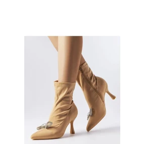 Boty na podpatku model 205128 Solea Boty na podpatku model 205128 Solea