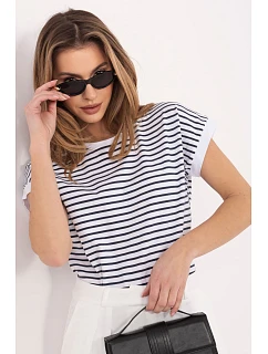 T-shirt model 225459 Relevance