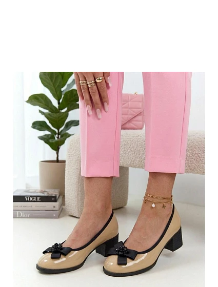 Lodičky na sloupku model 226582 Solea Lodičky na sloupku model 226582 Solea