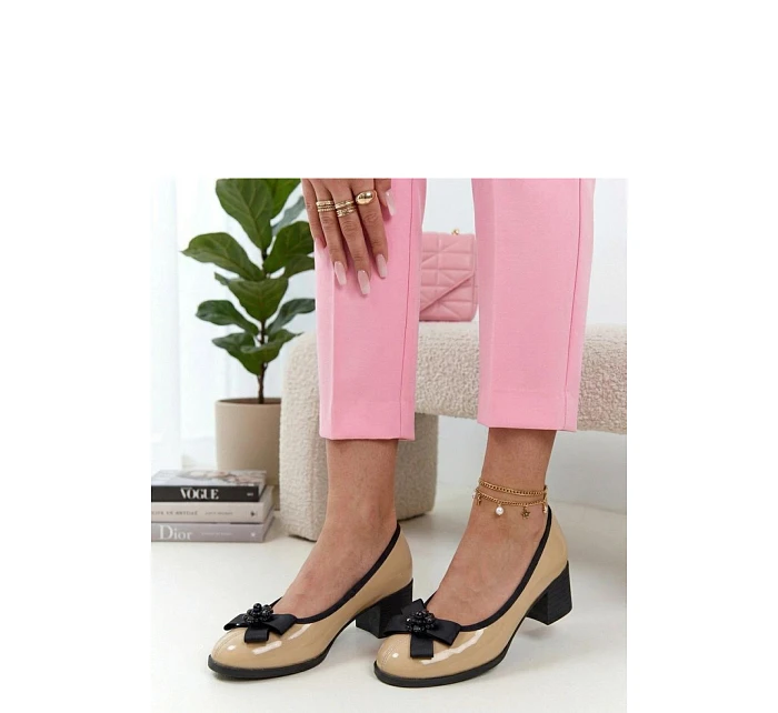 Lodičky na sloupku model 226582 Solea Lodičky na sloupku model 226582 Solea