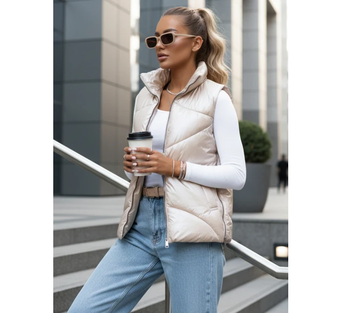 Kamizelka damska pikowana ze stójką beżowa FashionStreet TY3476 Kamizelka damska pikowana ze stójką beżowa FashionStreet TY3476