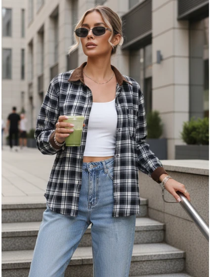 Koszula damska zapinana na guziki w kratę granatowa FashionStreet DY0483 Koszula damska zapinana na guziki w kratę granatowa FashionStreet DY0483