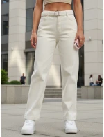 Jeansy damskie z wysokim stanem regular fit z paskiem kremowe FashionStreet UY2914