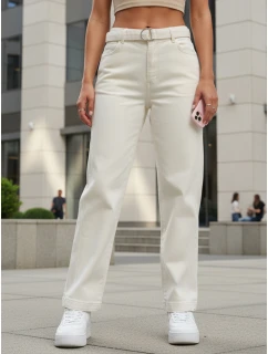 Jeansy damskie z wysokim stanem regular fit z paskiem kremowe FashionStreet UY2914