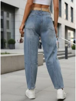 Jeansy damskie balloon fit z paskiem i zawieszką niebieskie FashionStreet UY2915