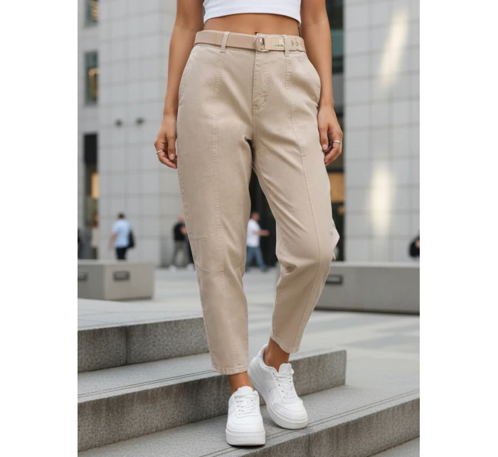 Jeansy damskie z wysokim stanem mom fit z paskiem beżowe FashionStreet UY2917 Jeansy damskie z wysokim stanem mom fit z paskiem beżowe FashionStreet UY2917