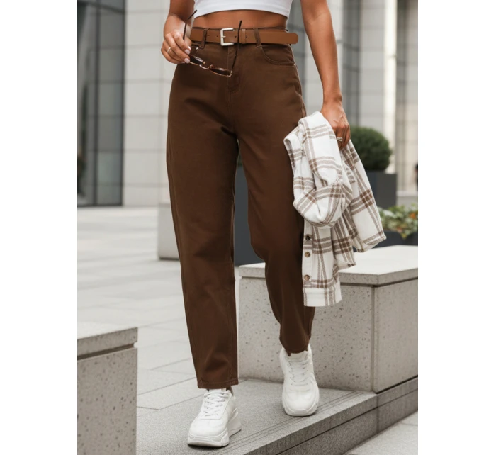 Spodnie damskie z wysokim stanem mom fit z paskiem brązowe FashionStreet UY2920 Spodnie damskie z wysokim stanem mom fit z paskiem brązowe FashionStreet UY2920