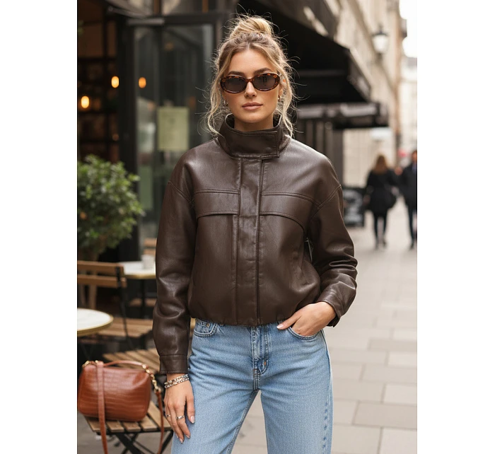 Dámská bunda z ekokůže oversize s vysokým límcem hnědá FashionStreet TY5650 Dámská bunda z ekokůže oversize s vysokým límcem hnědá FashionStreet TY5650