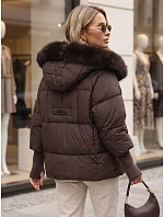 Pikowana kurtka damska zimowa z futerkiem brązowa FashionStreet TY5743