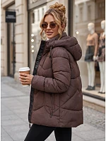 Kurtka damska zimowa pikowana z kapturem brązowa FashionStreet TY5754 Kurtka damska zimowa pikowana z kapturem brązowa FashionStreet TY5754