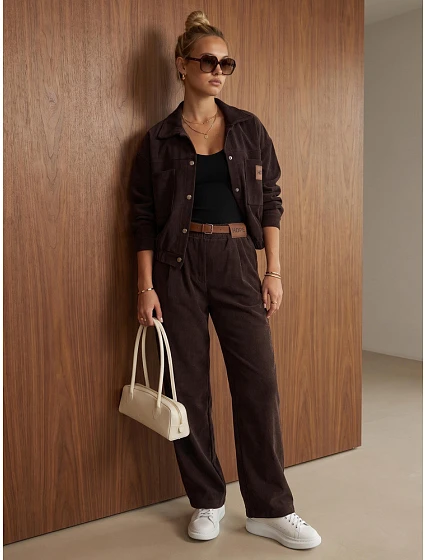 Komplet damski sztruksowy kurtka i spodnie czekoladowy FashionStreet AY1219