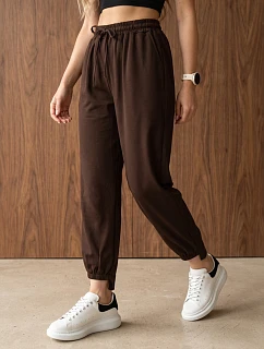 Spodnie damskie joggery z gumką w pasie czekoladowe FashionStreet UY3155
