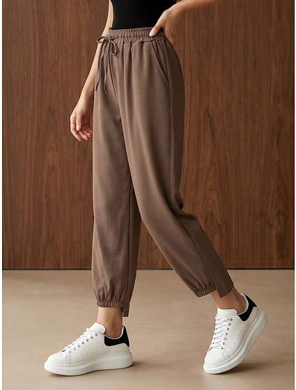 Spodnie damskie joggery z gumką w pasie brązowe FashionStreet UY3154 Spodnie damskie joggery z gumką w pasie brązowe FashionStreet UY3154