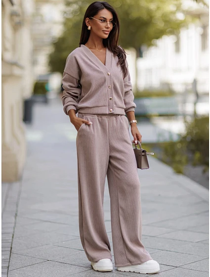 Komplet damski sztruksowy z kardiganem fango FashionStreet AY1231 Komplet damski sztruksowy z kardiganem fango FashionStreet AY1231