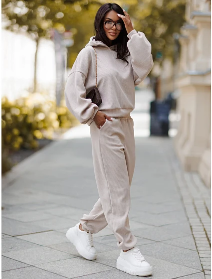 Dámská souprava z kordového úpletu s kapucí a kalhotami, béžová, FashionStreet AY1248 Dámská souprava z kordového úpletu s kapucí a kalhotami, béžová, FashionStreet AY1248