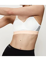 TRIACTION HYBRID LITE – lehká sportovní podprsenka pro maximální pohodlí Triumph