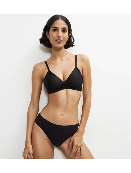 SOFT SENSATION – hedvábně hebká polstrovaná podprsenka Triumph