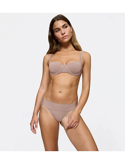 BODY MAKE-UP ILLUSION - String brazilky: neviditelné a termoregulační Triumph BODY MAKE-UP ILLUSION - String brazilky: neviditelné a termoregulační Triumph