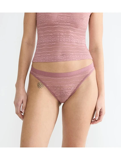 SLOGGI FREE EVOLVE - krajková tanga s mimořádnou elasticitou Sloggi SLOGGI FREE EVOLVE - krajková tanga s mimořádnou elasticitou Sloggi