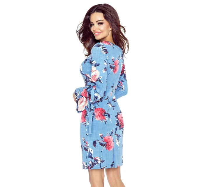 427-1 Šaty s rozšířenými vázanými rukávy - červené velké růže na tmavé džínovině 427-1 Šaty s rozšířenými vázanými rukávy - červené velké růže na tmavé džínovině