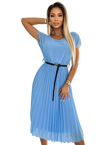 Dámské plisované midi šaty v barvě s černým opaskem model 22305962 - numoco basic Dámské plisované midi šaty v barvě s černým opaskem model 22305962 - numoco basic