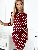 13-164 Sportovní šaty se šněrováním a kapsami - bordó, s hráškem - polská výroba