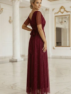 635-5 MELANIA dlouhé lesklé šaty s výstřihem a krátkými rukávy - vínové