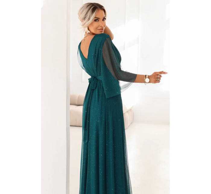 Dlouhé lesklé plus size šaty s výstřihem a rukávy lahvově zelené model 21808977 - numoco basic Dlouhé lesklé plus size šaty s výstřihem a rukávy lahvově zelené model 21808977 - numoco basic