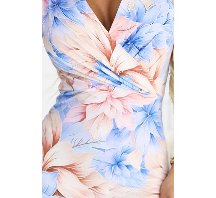 379-7 BOYKA Přiléhavé midi šaty s obálkovým výstřihem - modré a béžové květy 379-7 BOYKA Přiléhavé midi šaty s obálkovým výstřihem - modré a béžové květy