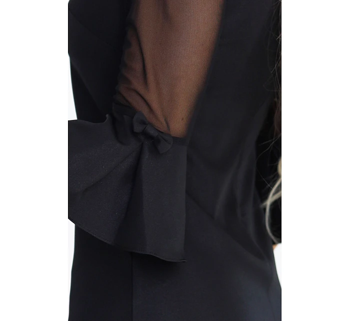 668-1 Trapézové brokátové šaty s tylovými rukávy a výstřihem do V - černé 668-1 Trapézové brokátové šaty s tylovými rukávy a výstřihem do V - černé