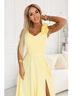 643-5 Elegantní večerní maxi šaty s rozparkem a růžemi - máslově žluté