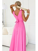 643-6 Elegantní večerní maxi šaty s rozparkem a růžemi - cukrově růžové