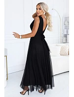 687-1 Elegantní maxi šaty s výstřihem do V a odhalenými zády – černé