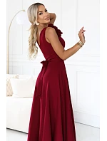 643-9 Elegantní večerní maxi šaty s rozparkem a růžemi – vínové