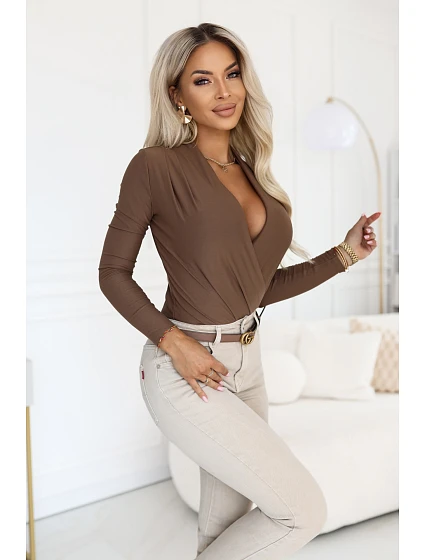 Stylové dámské body s výstřihem – barva hnědá model 22353499 - numoco
