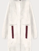 Bílý přehoz přes oblečení s kapucí á la alpaka (B3005)