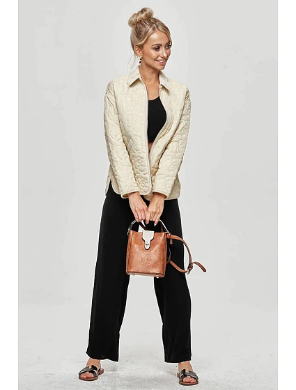 Tenká dámská bunda v krémové barvě s ozdobným prošíváním model 15834460 - Ann Gissy