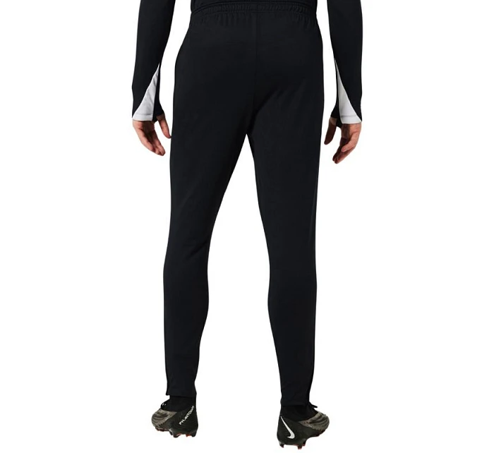 Pánské kalhoty DriFIT Strike 24 černé model 21342111 010 - NIKE Pánské kalhoty DriFIT Strike 24 černé model 21342111 010 - NIKE
