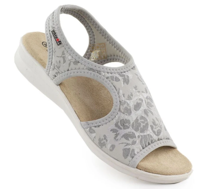 Dámské zvýšené elastické květinové sandály šedé barvy Unisoft 7196 Dámské zvýšené elastické květinové sandály šedé barvy Unisoft 7196
