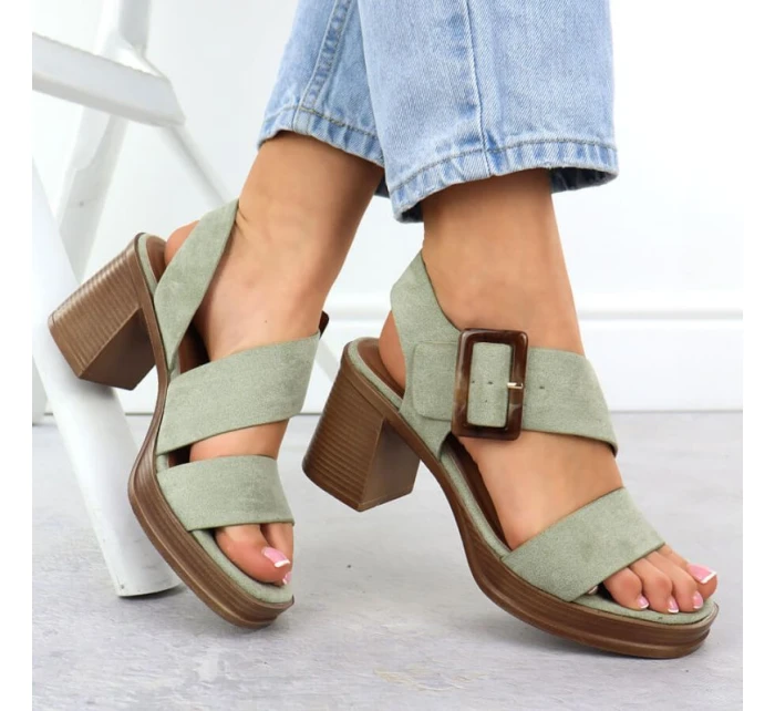 Dámské semišové sandály na jehlovém podpatku zelené Potocki 54307 Dámské semišové sandály na jehlovém podpatku zelené Potocki 54307