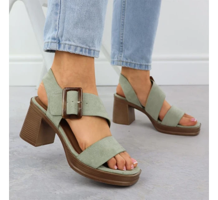 Dámské semišové sandály na jehlovém podpatku zelené Potocki 54307 Dámské semišové sandály na jehlovém podpatku zelené Potocki 54307