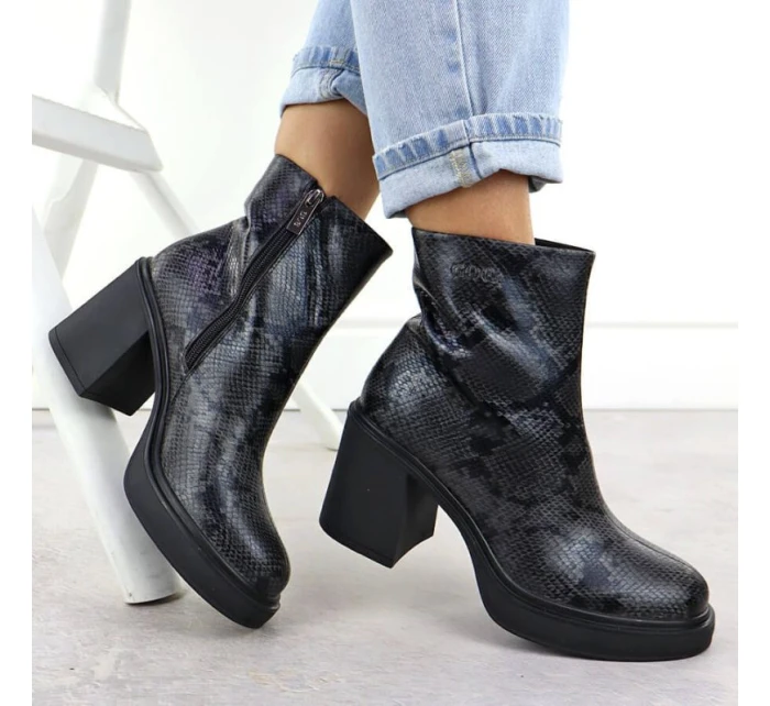 Dámské kožené boty na jehlovém podpatku z hadí kůže černé Goe SS2N4152 Dámské kožené boty na jehlovém podpatku z hadí kůže černé Goe SS2N4152