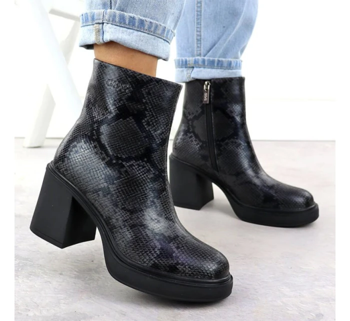 Dámské kožené boty na jehlovém podpatku z hadí kůže černé Goe SS2N4152 Dámské kožené boty na jehlovém podpatku z hadí kůže černé Goe SS2N4152