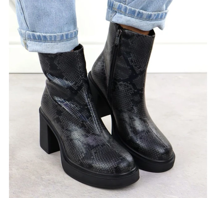 Dámské kožené boty na jehlovém podpatku z hadí kůže černé Goe SS2N4152 Dámské kožené boty na jehlovém podpatku z hadí kůže černé Goe SS2N4152