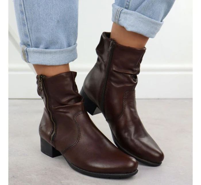 Dámské hnědé kožené boty na podpatku Rieker 78656-00 Dámské hnědé kožené boty na podpatku Rieker 78656-00